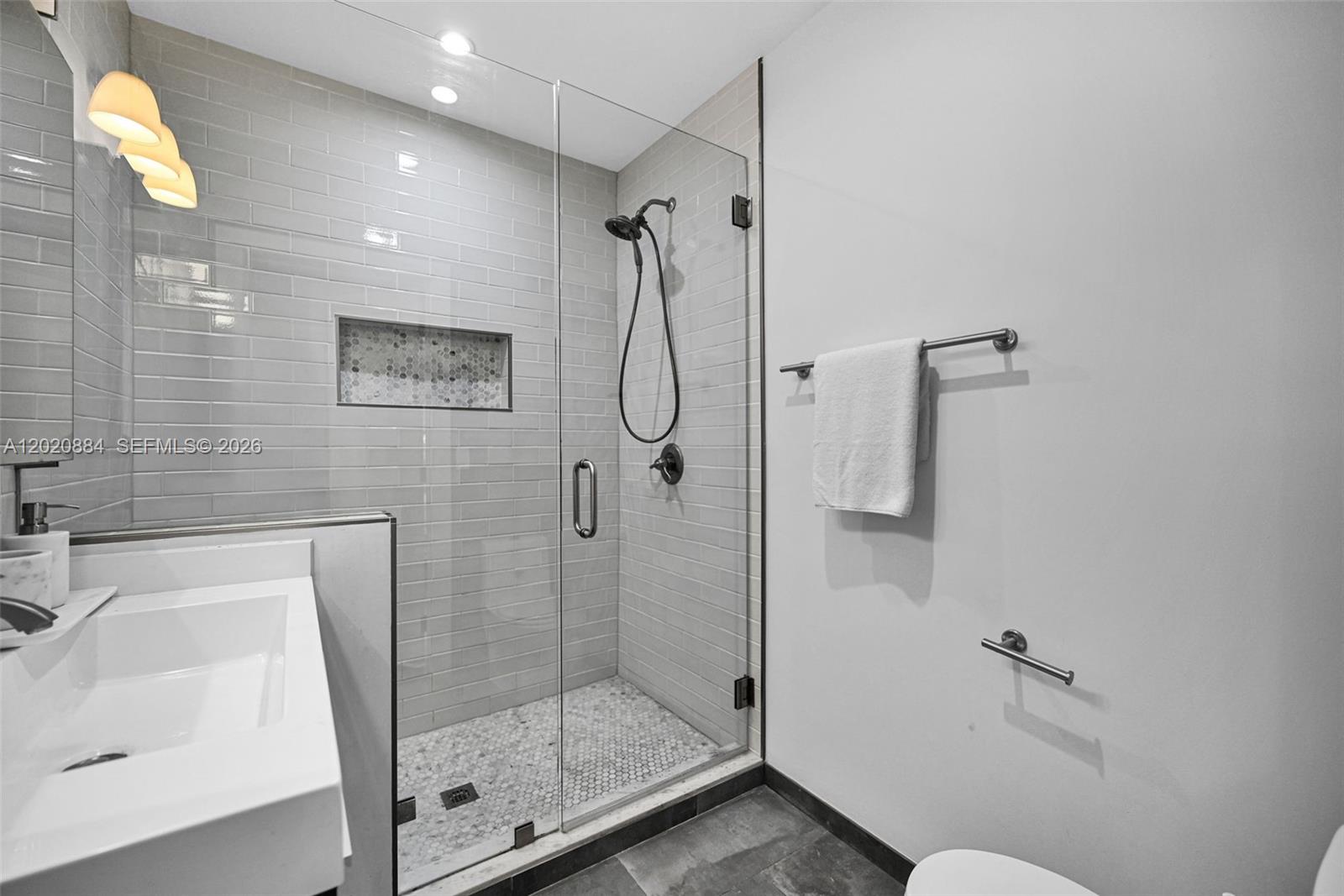 ALTA VISTA - Residential