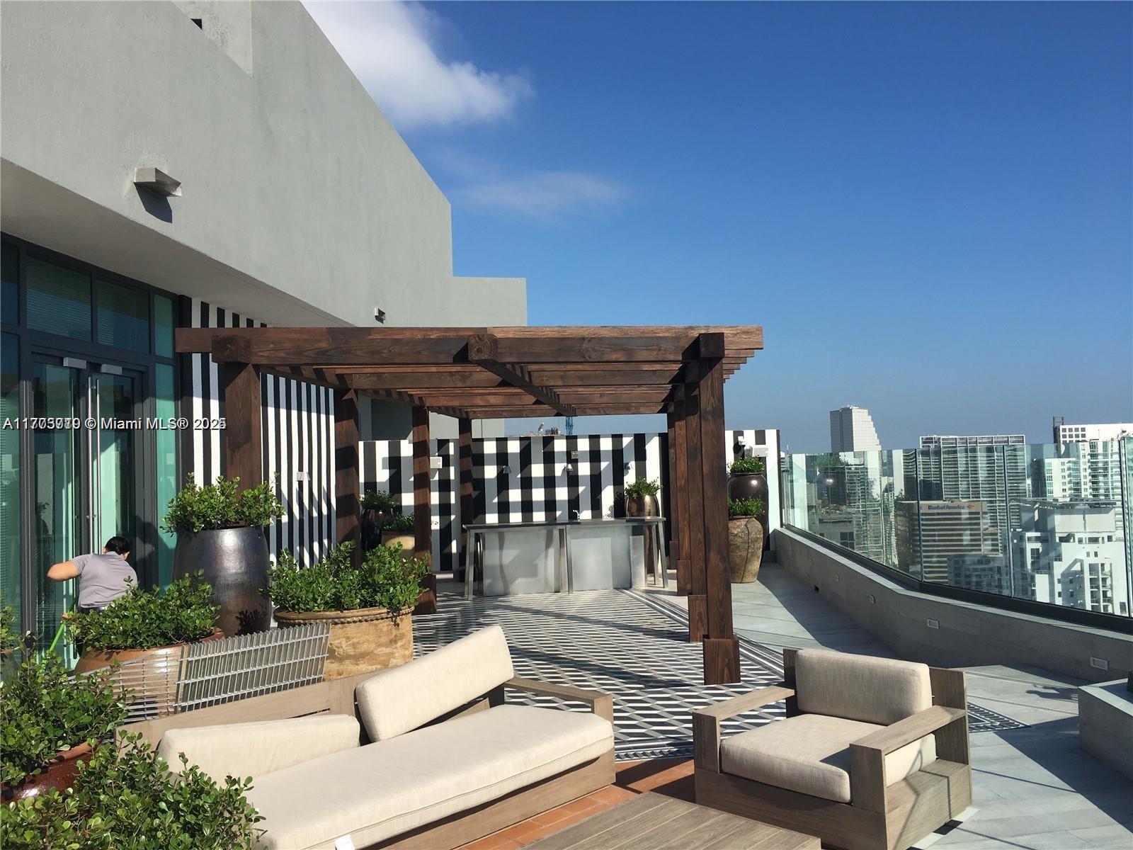 1300 S MIAMI AVENUE CONDO - Residential