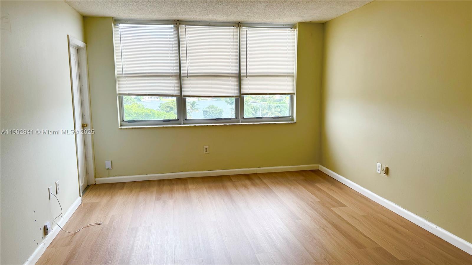 JADE WINDS GROUP - - Residential Lease