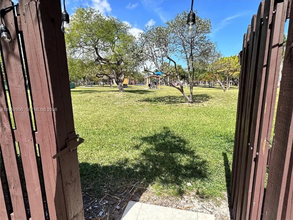 VENETIAN PARK V CONDO - Residential