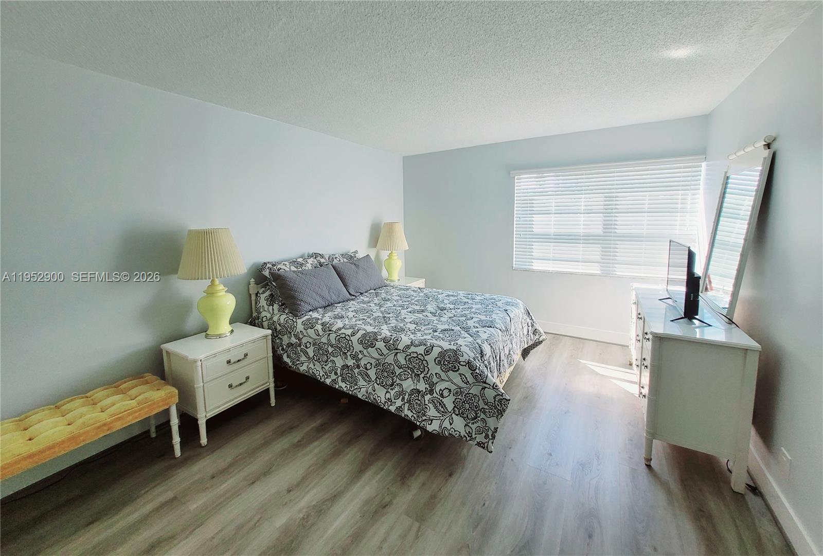 VENETIAN PARK V CONDO - Residential