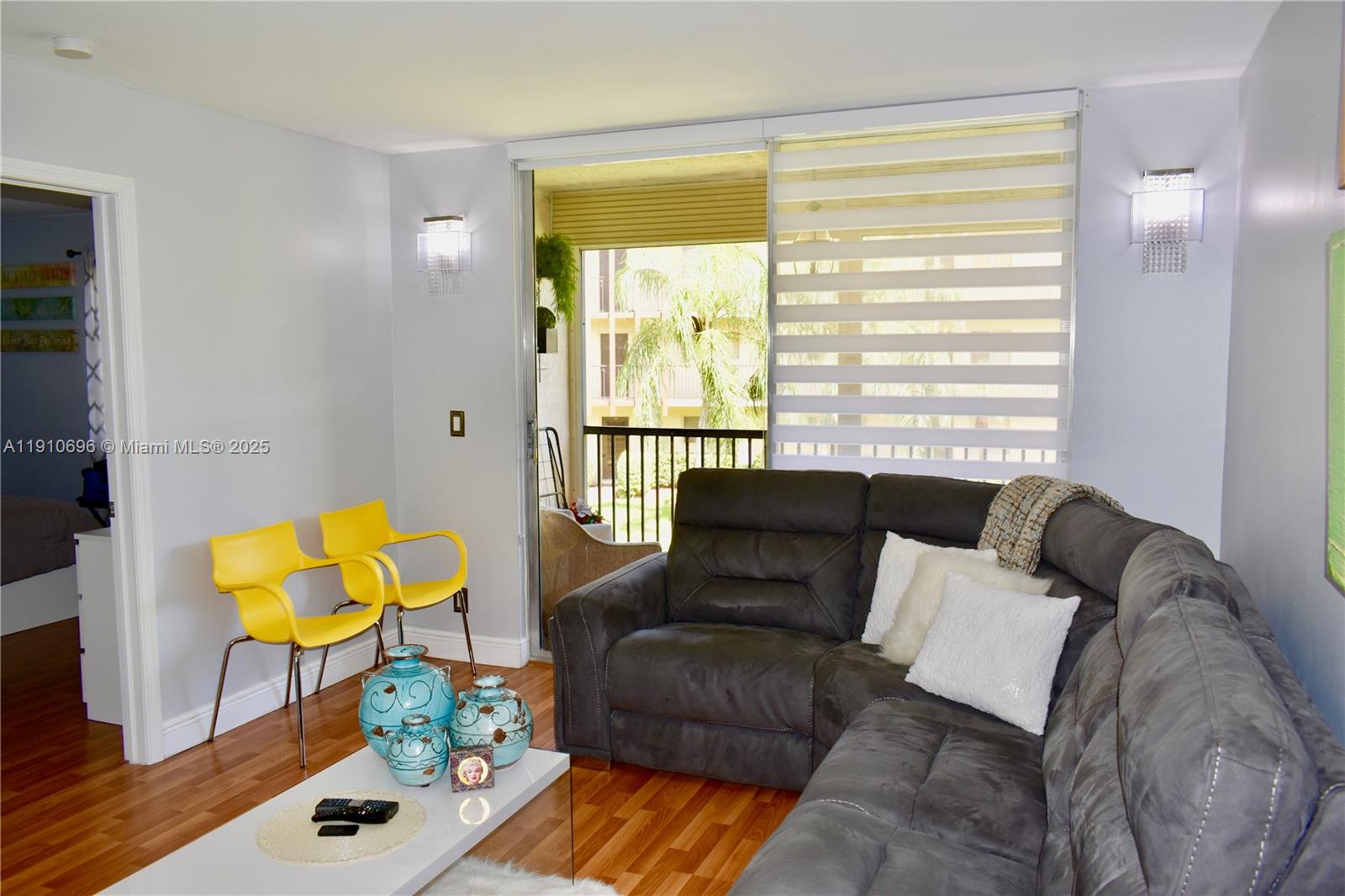 CASCADES OF LAUDERHILL CO - Residential Lease