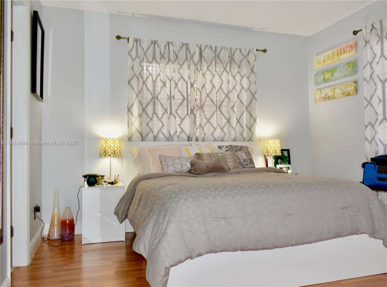 CASCADES OF LAUDERHILL CO - Residential Lease