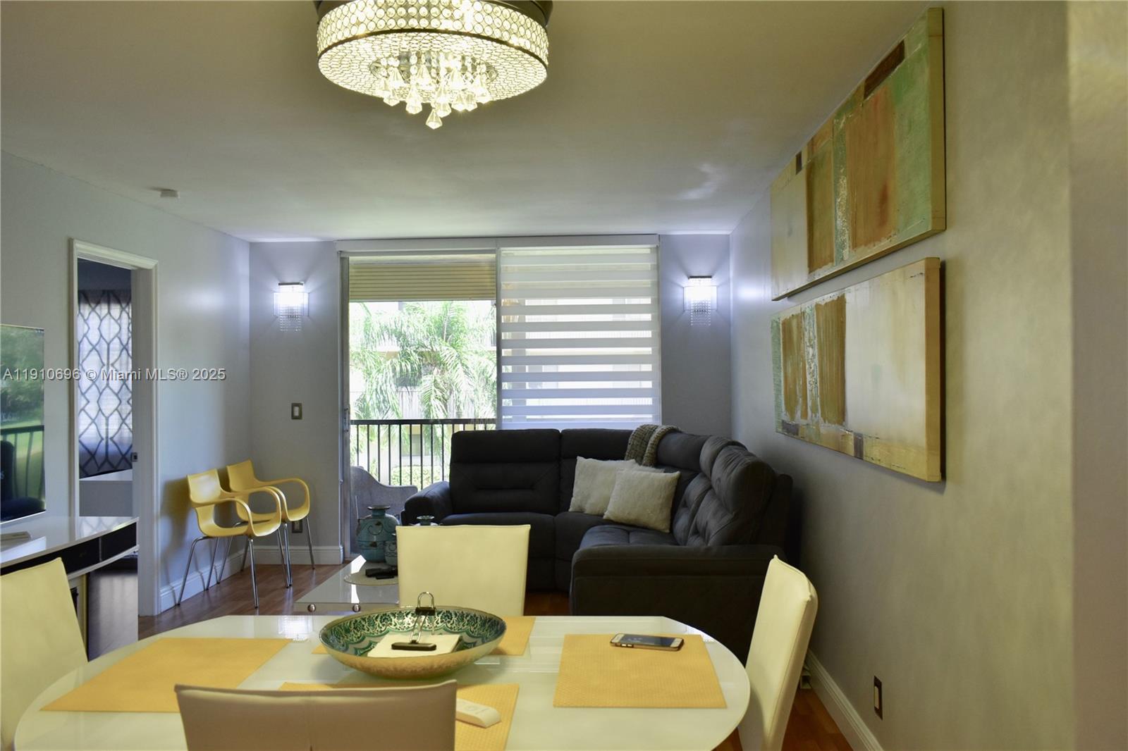 CASCADES OF LAUDERHILL CO - Residential Lease