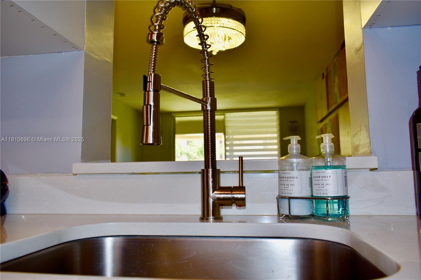 CASCADES OF LAUDERHILL CO - Residential Lease