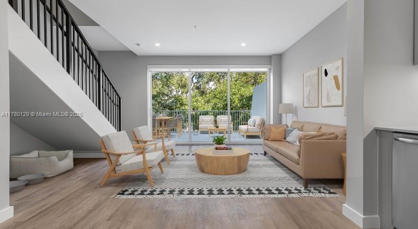 3335 Thomas Ave, Coconut Grove, Broward County, Florida - 1 Bedrooms  
2 Bathrooms - 