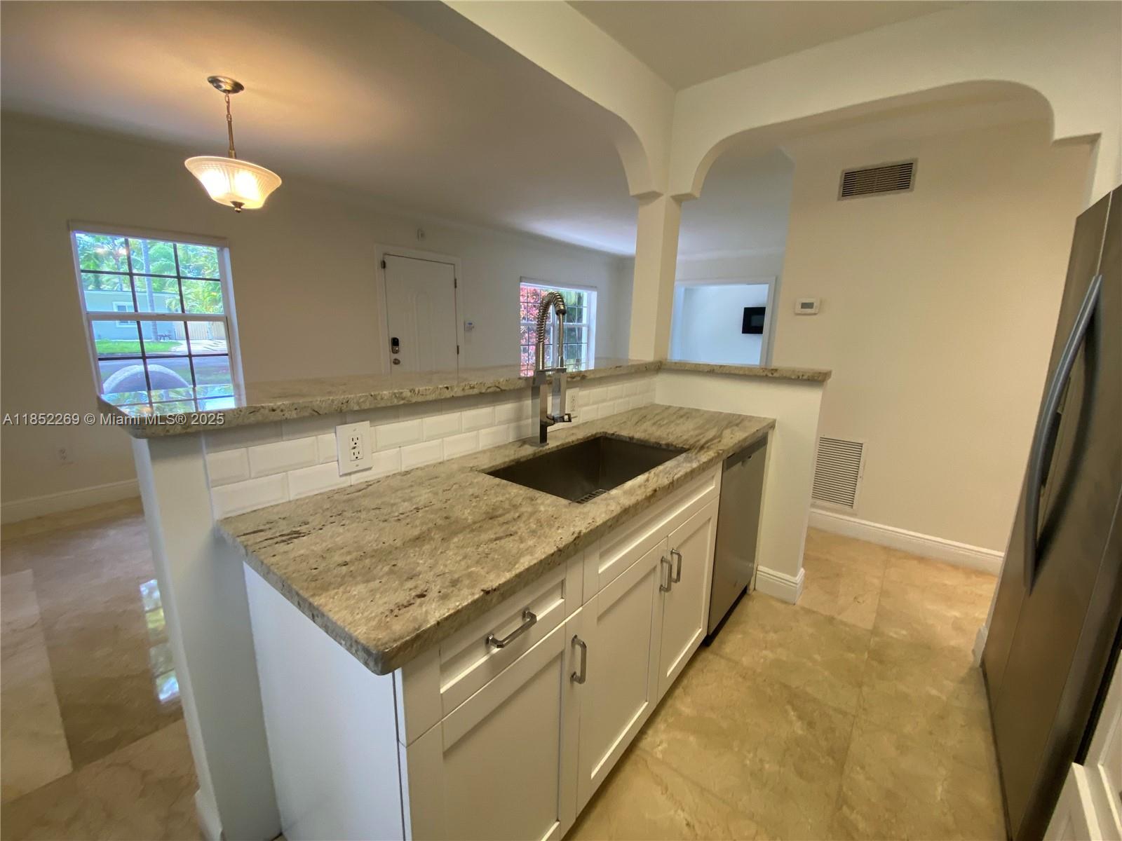 RIVIERA ESTATES 1ST ADDN - Residential Lease