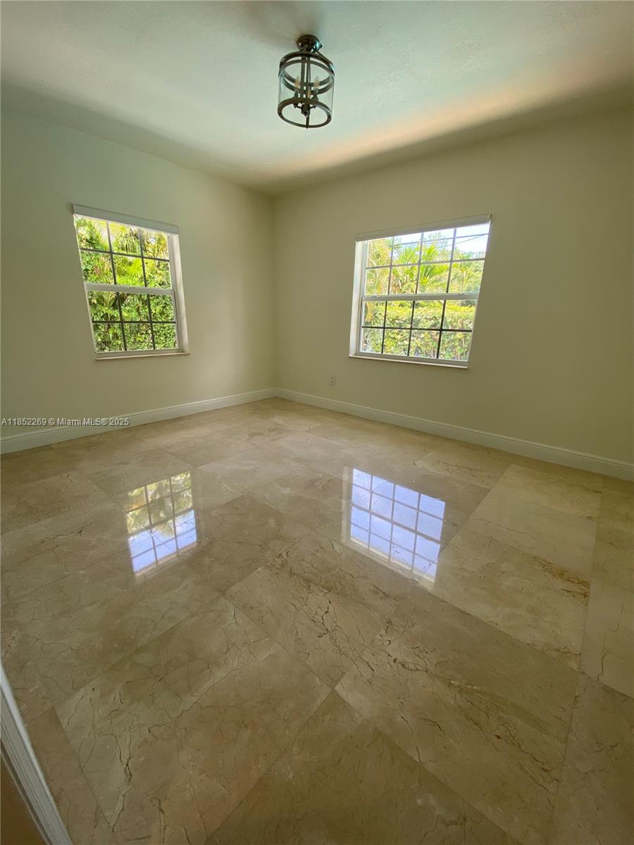 RIVIERA ESTATES 1ST ADDN - Residential Lease