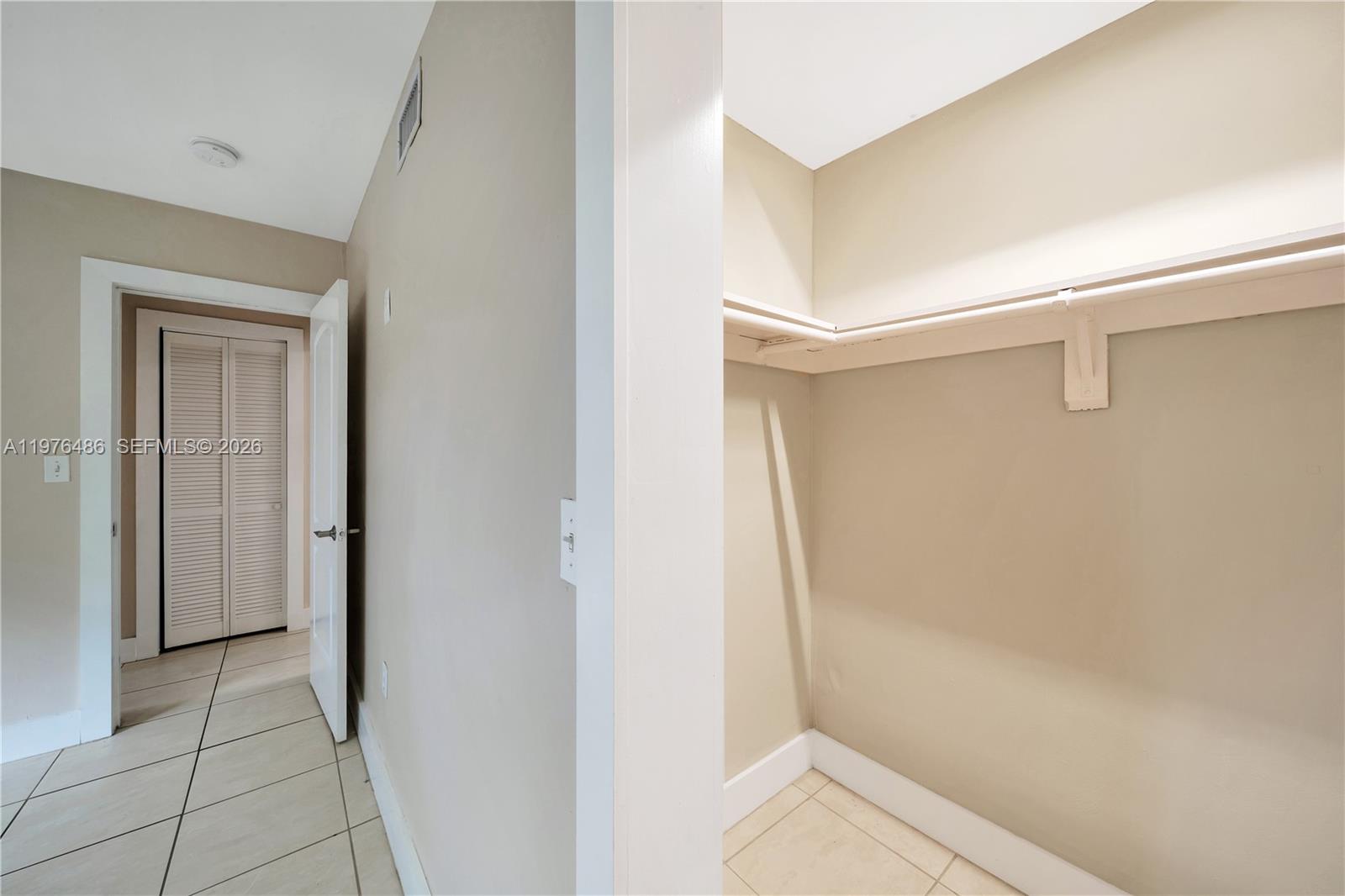 CLIFTON MANOR - Residential Lease