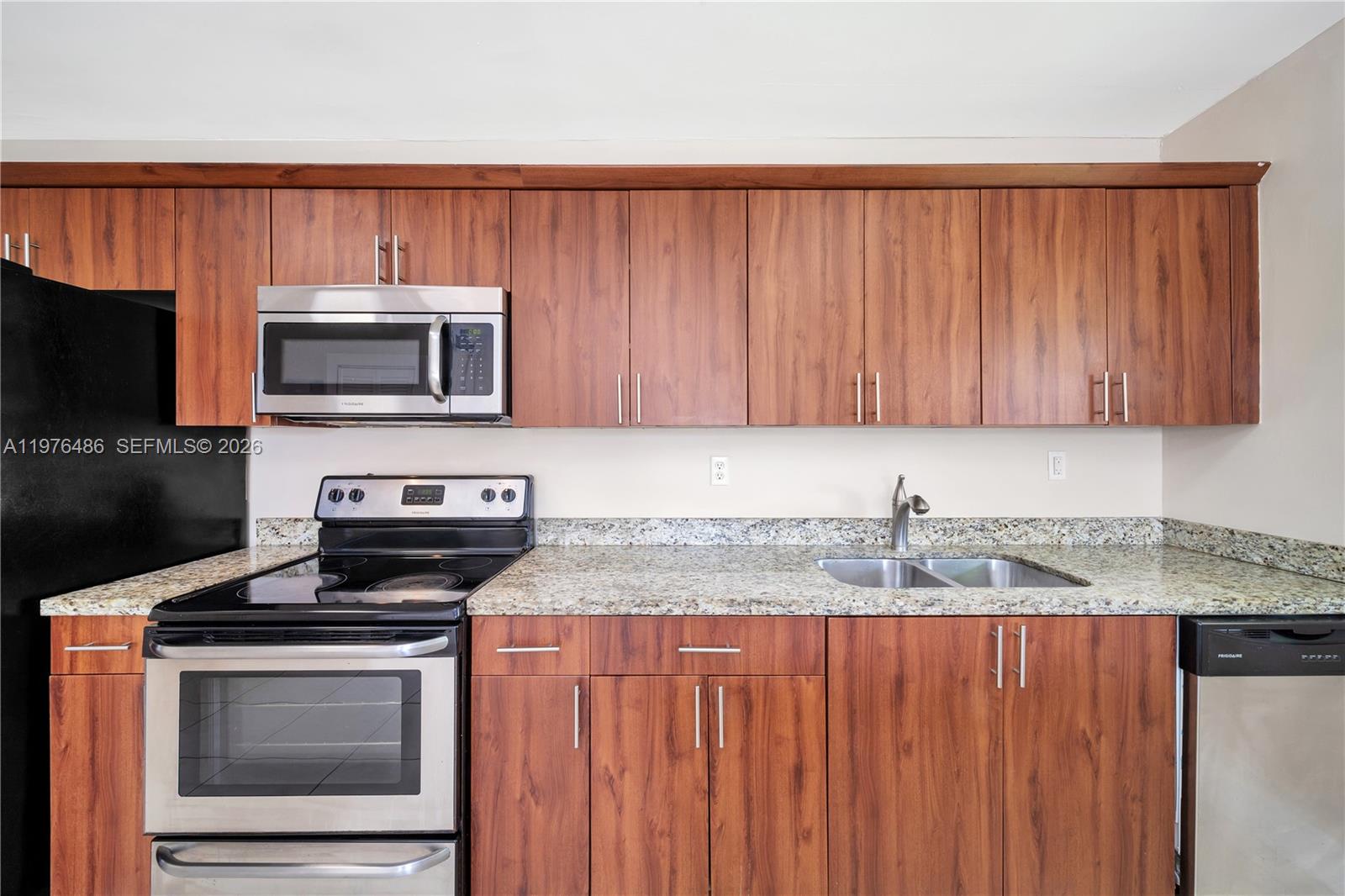 CLIFTON MANOR - Residential Lease