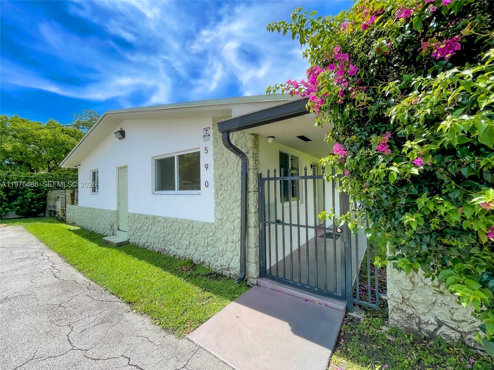 CLIFTON MANOR - Residential Lease