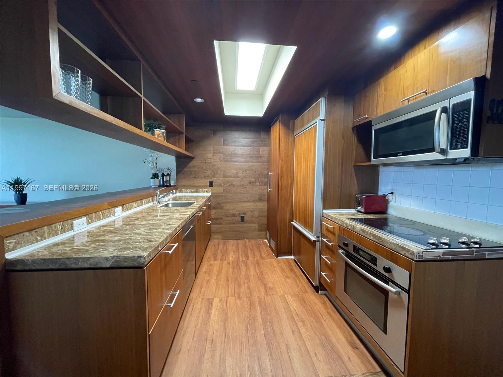 50 BISCAYNE CONDO - Residential Lease