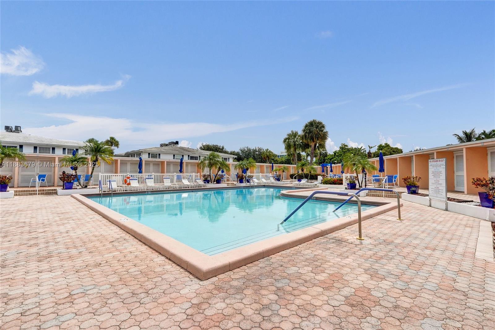 IMPERIAL POINT COLONNADES - Residential