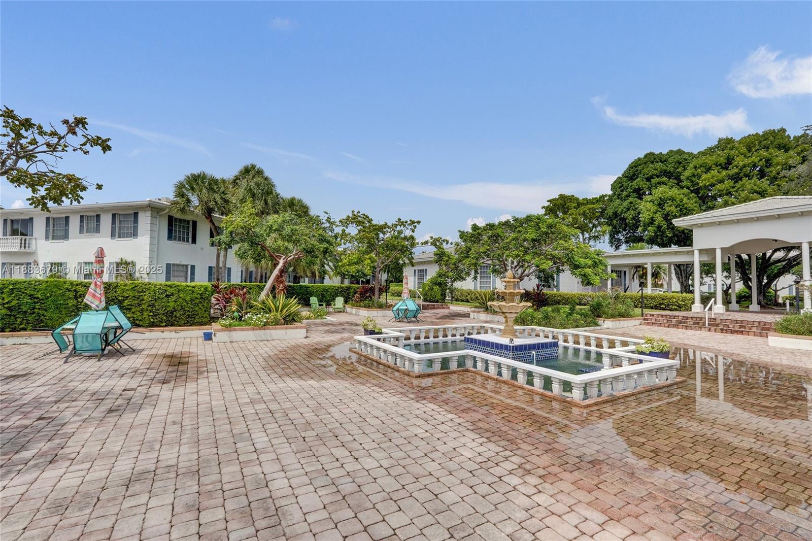 IMPERIAL POINT COLONNADES - Residential