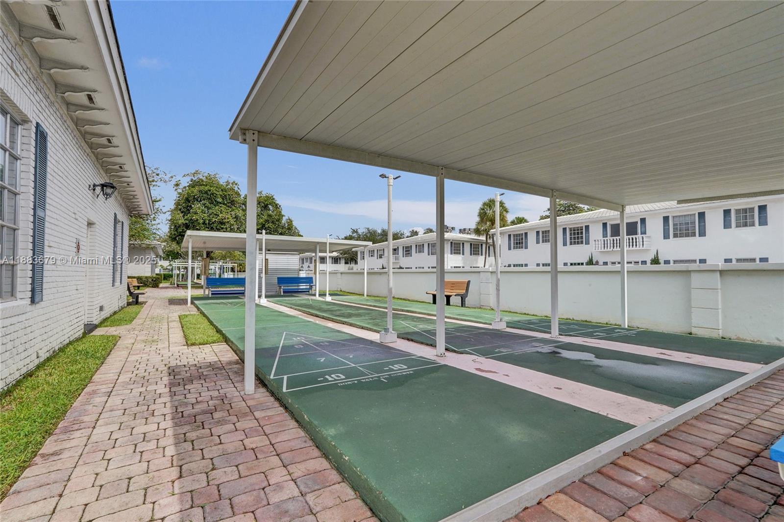 IMPERIAL POINT COLONNADES - Residential