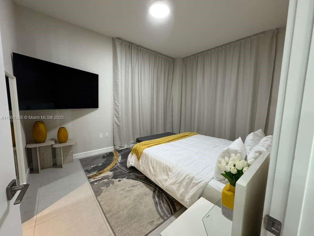 5350 PARK CONDO - Residential Lease