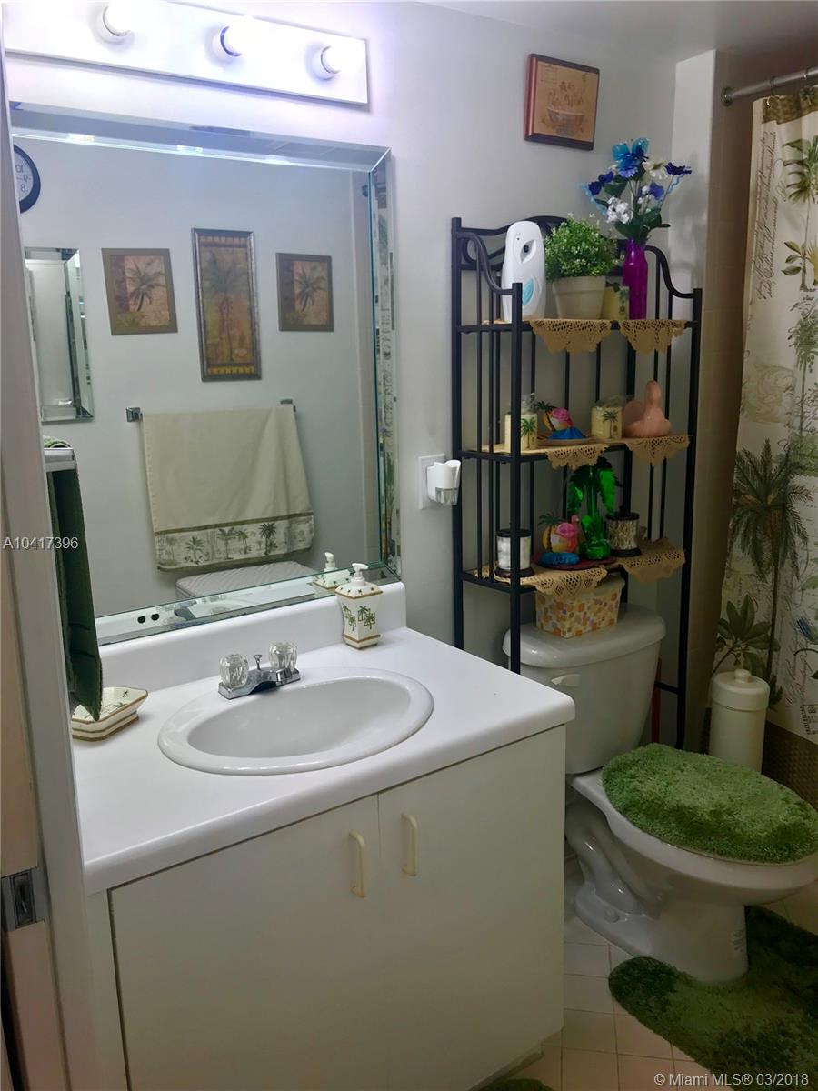 SUFFOLK AT CENTURY VILLAG - Residential