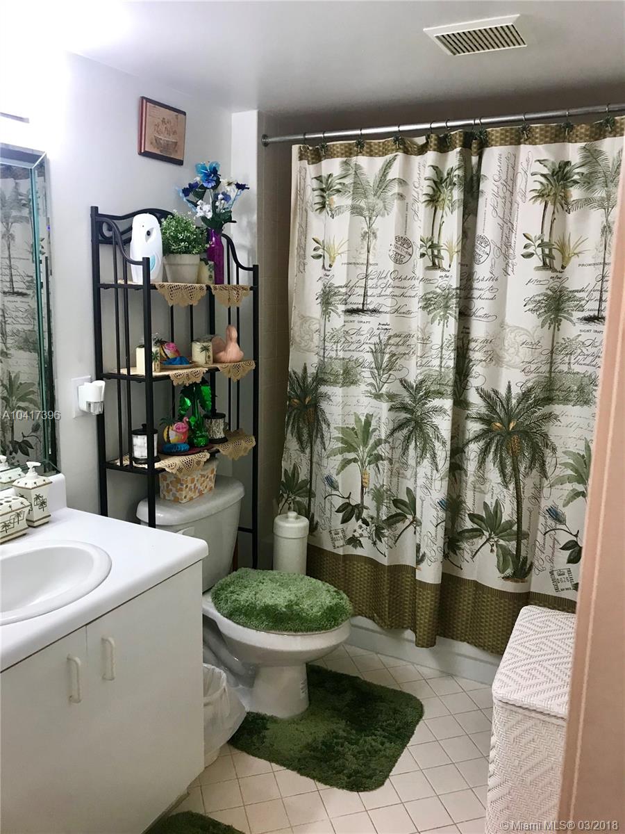 SUFFOLK AT CENTURY VILLAG - Residential