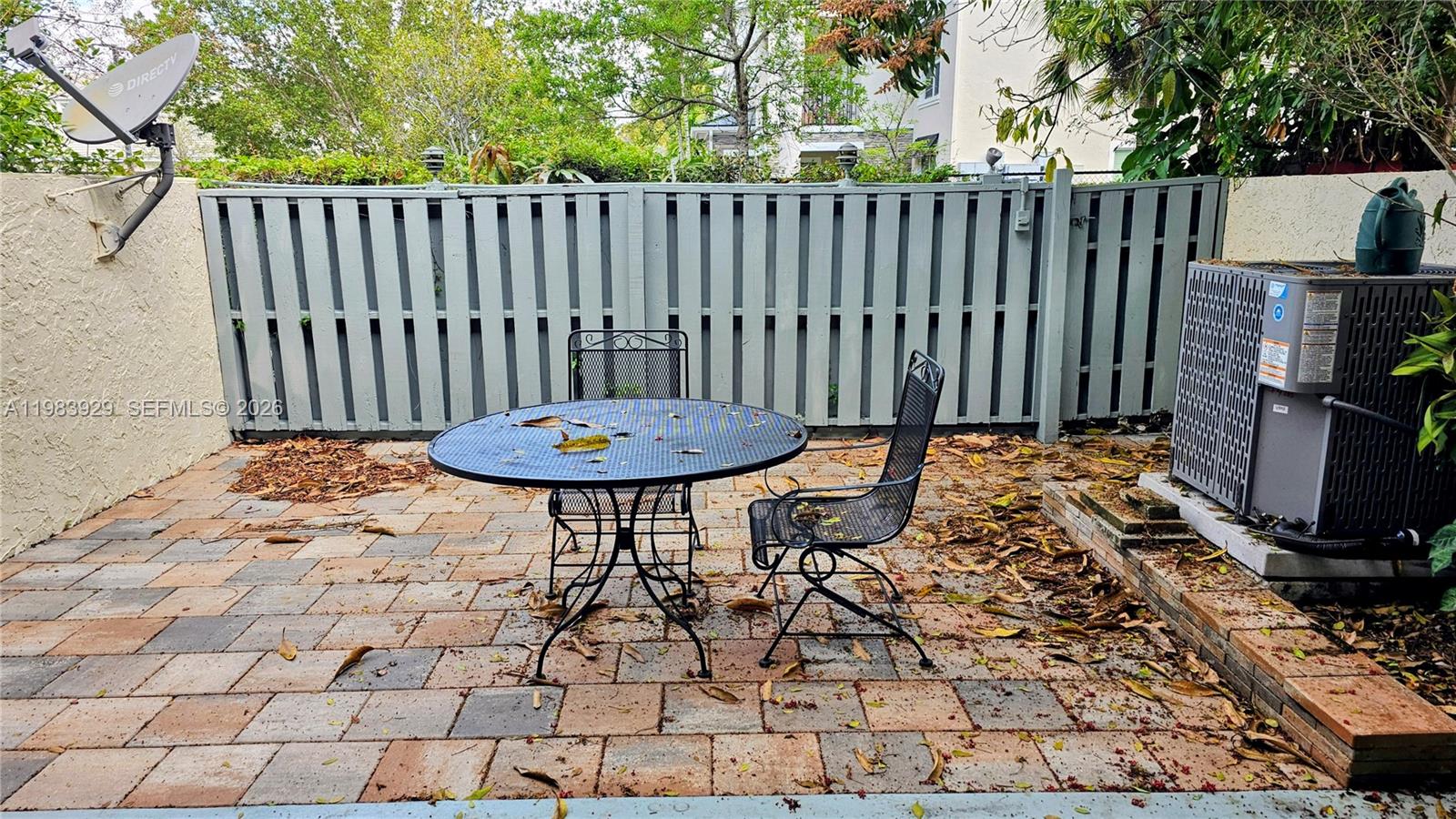 GOLFVIEW TOWNHOUSES - Residential