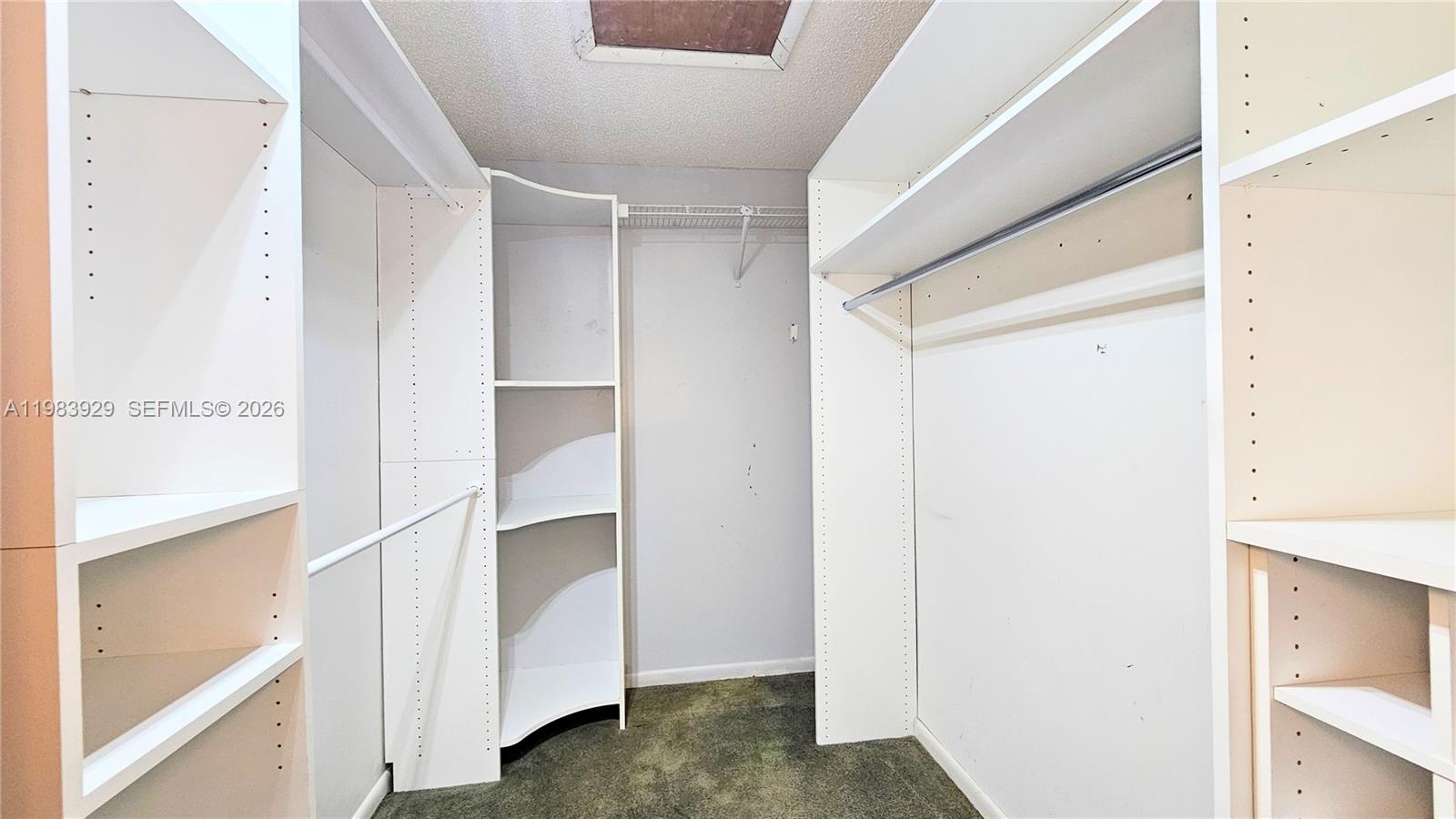 GOLFVIEW TOWNHOUSES - Residential