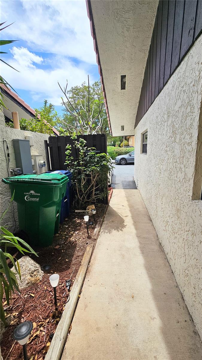 GOLFVIEW TOWNHOUSES - Residential