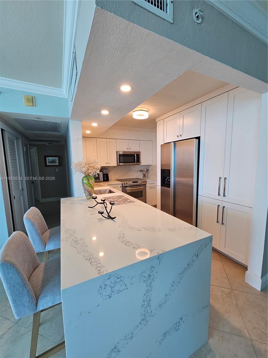 THE WAVE CONDO - Residential Lease