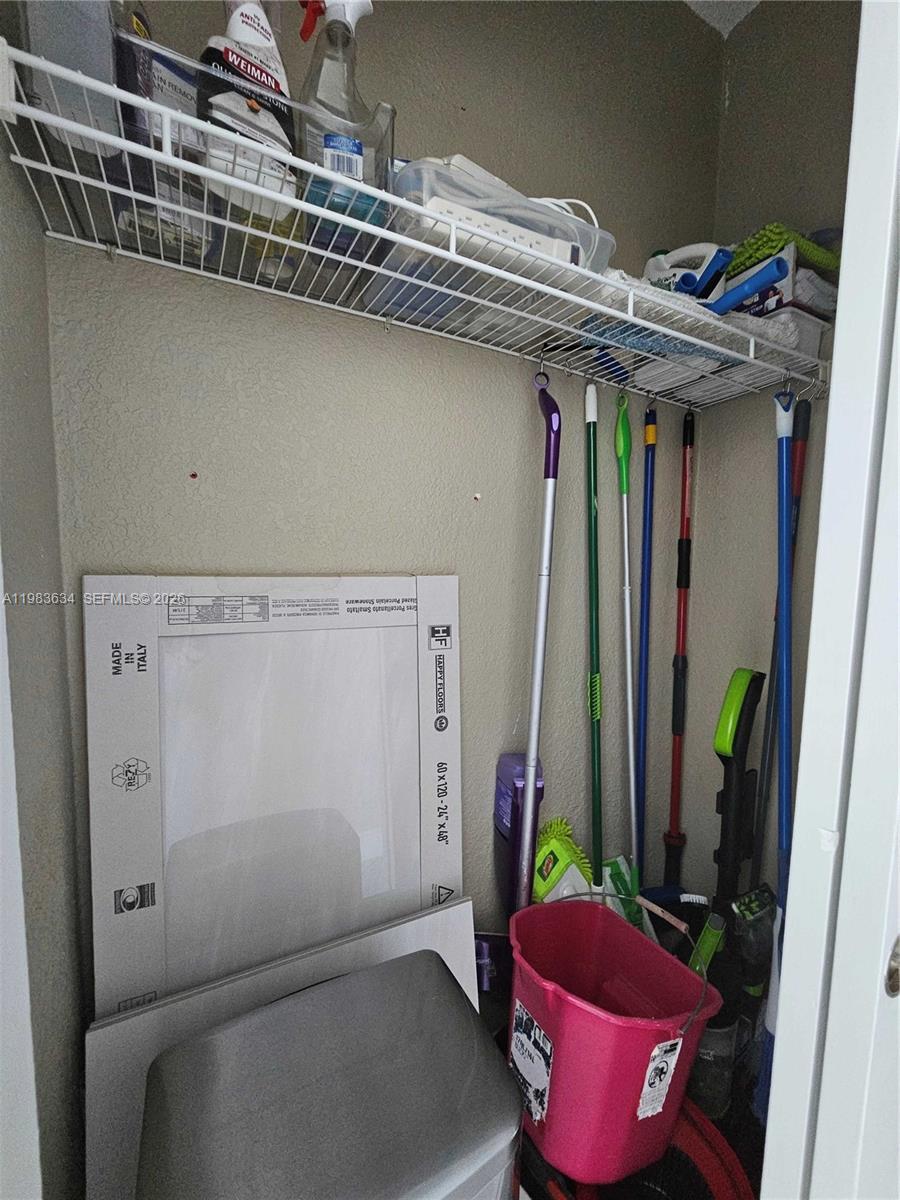 THE WAVE CONDO - Residential Lease