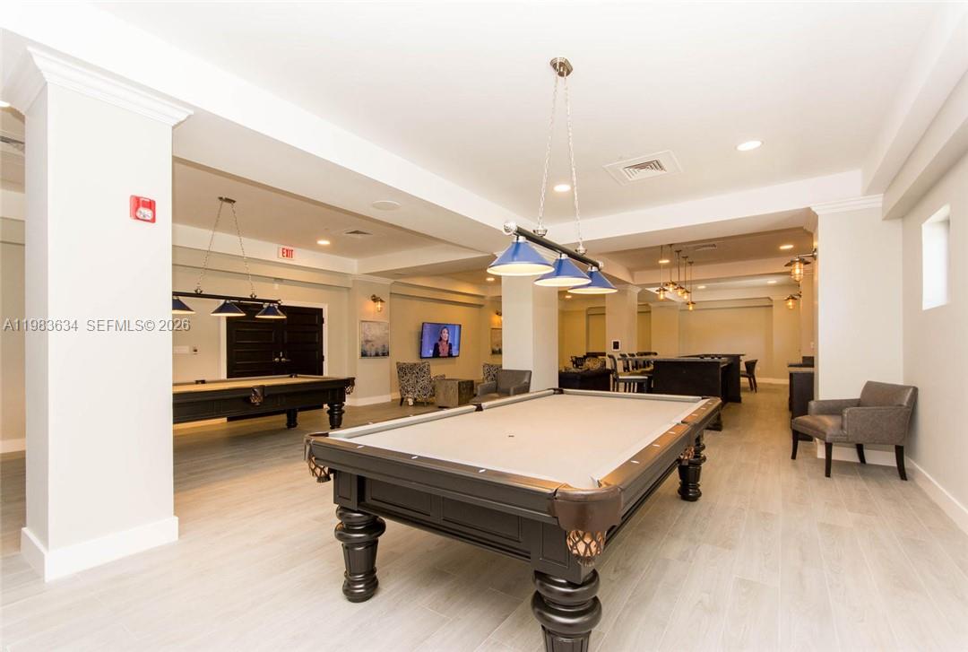 THE WAVE CONDO - Residential Lease