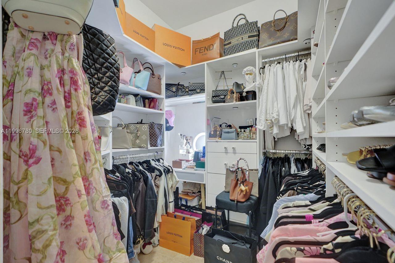 ISLES AT WESTON - Residential