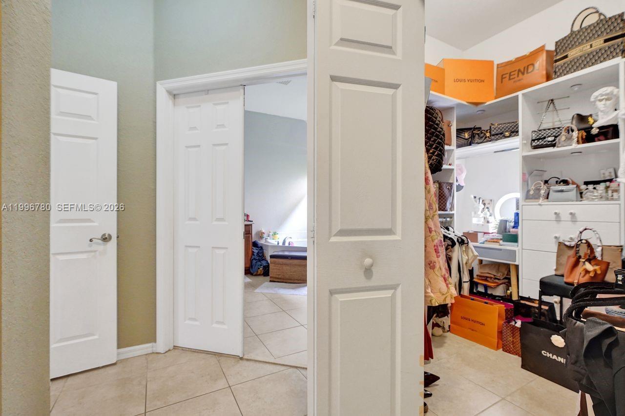 ISLES AT WESTON - Residential