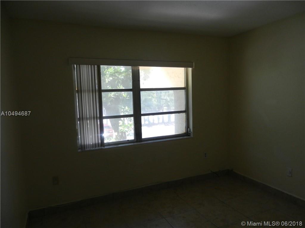 RESIDENCES AT THE FALLS - Residential Lease