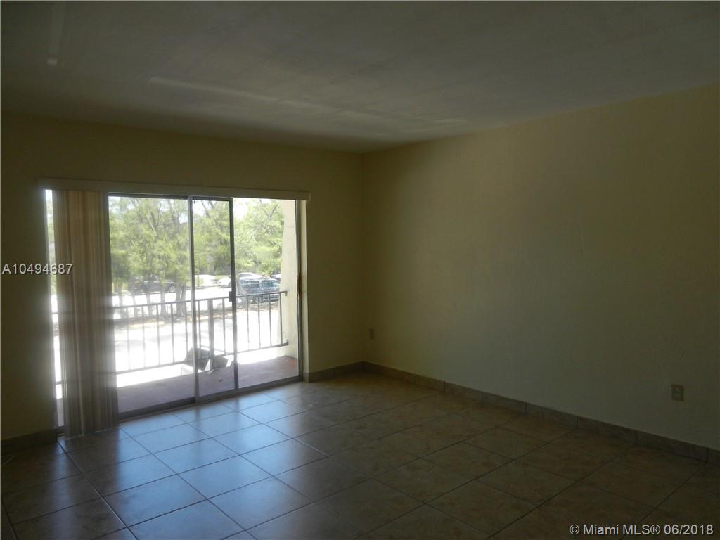 RESIDENCES AT THE FALLS - Residential Lease