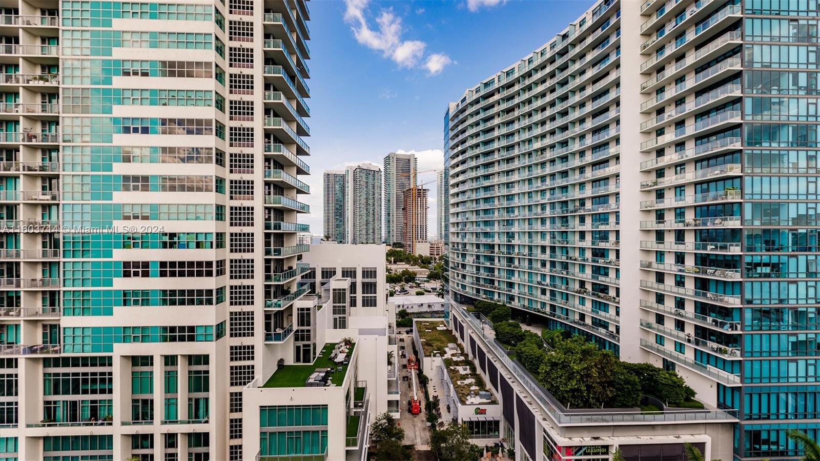 Do you want to own a lucrative property in Miami and enjoy it for your own stays? Here it is: The unit is located in one of the few buildings in Miami that allow short-term daily rentals on platforms like Airbnb and VRBO. It's situated in a well-maintained boutique building in the heart of Midtown, just steps away from Design District and Wynwood. In addition to access to a pool, gym, and BBQ area, immerse yourself in the essence of Miami life with a variety of shopping options, excellent restaurants, nightlife, parks for children and dogs, and more. Freedom to manage your short term rentals via online platforms your own way. Something rarely seen: it has 2 storages. Fully furnished and equipped except for one sofa.