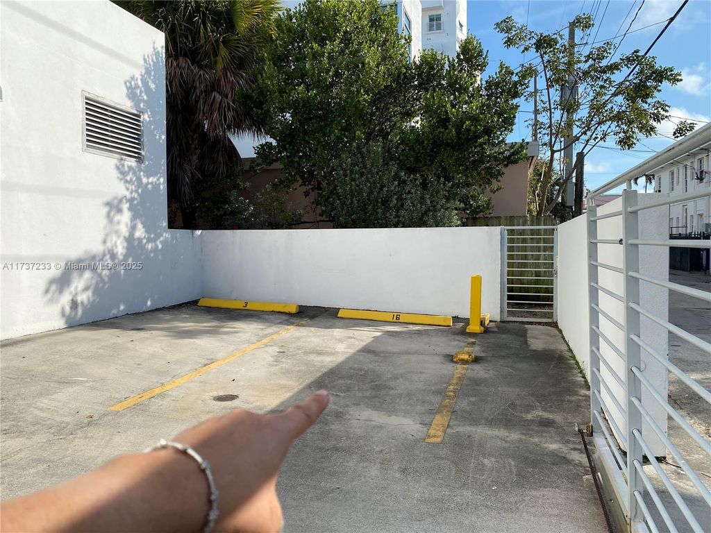 listing image 40