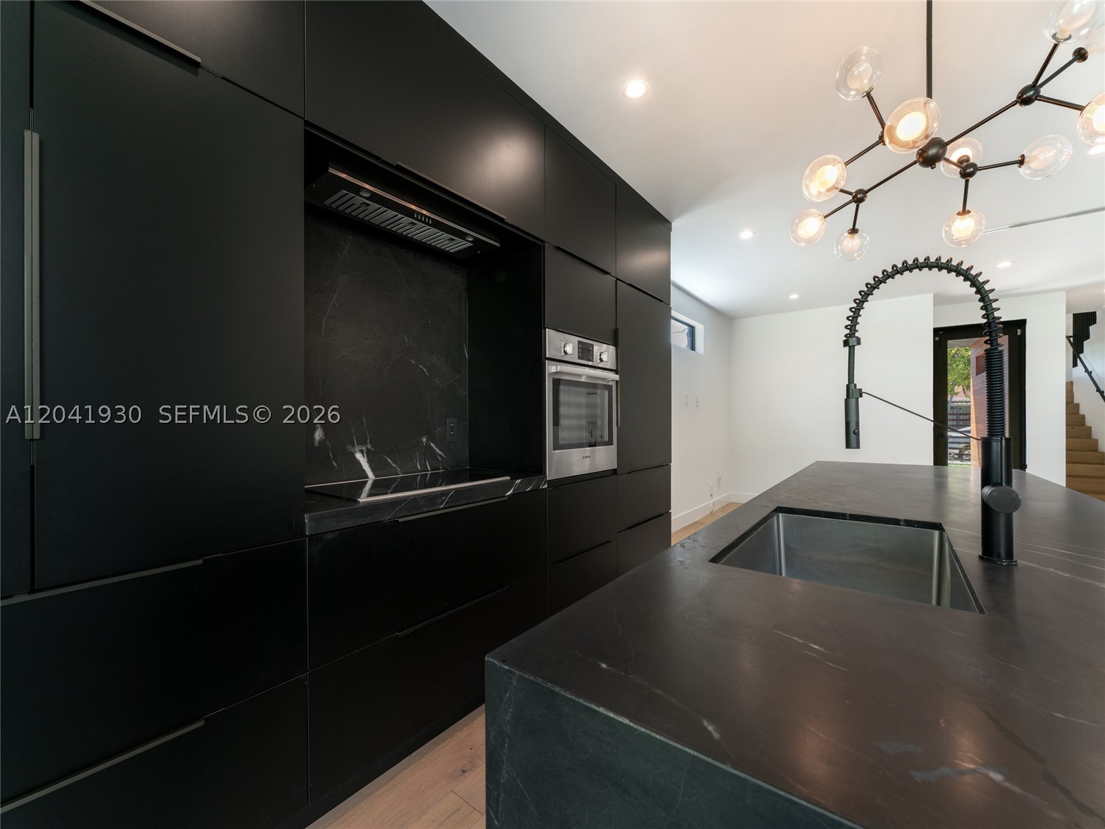 227 NW 39th St