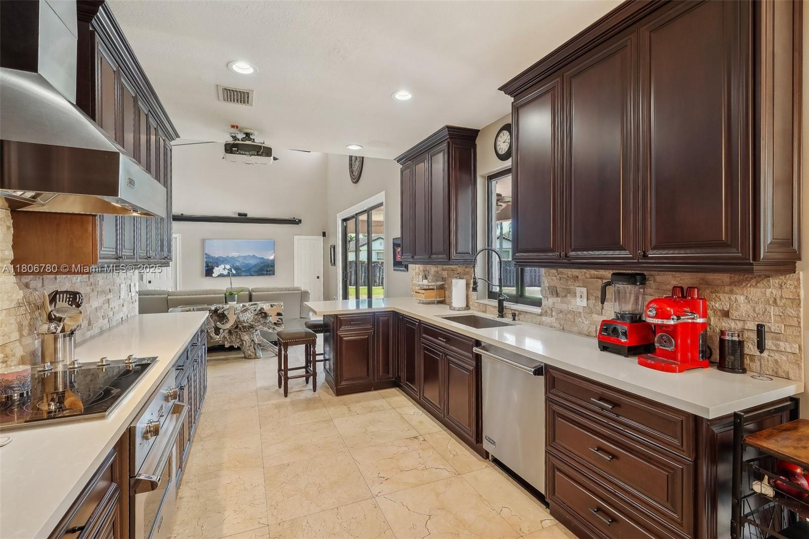 POINCIANA GARDENS - Residential