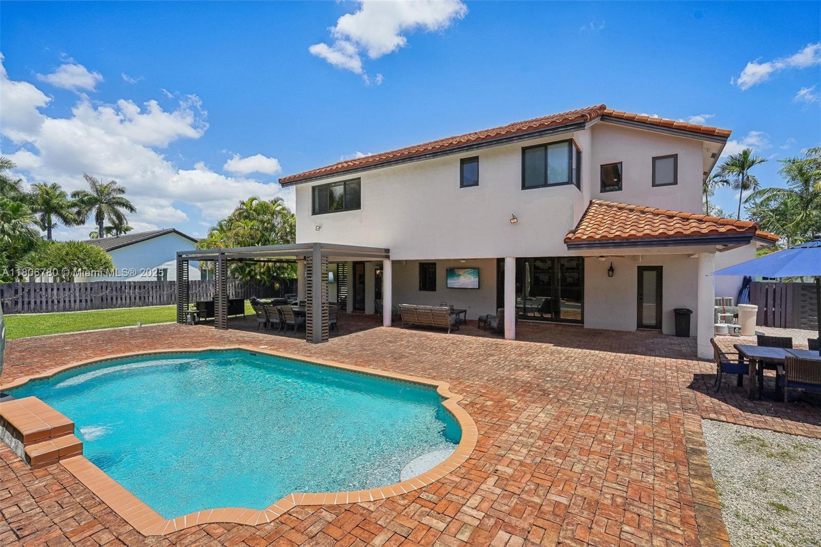 POINCIANA GARDENS - Residential