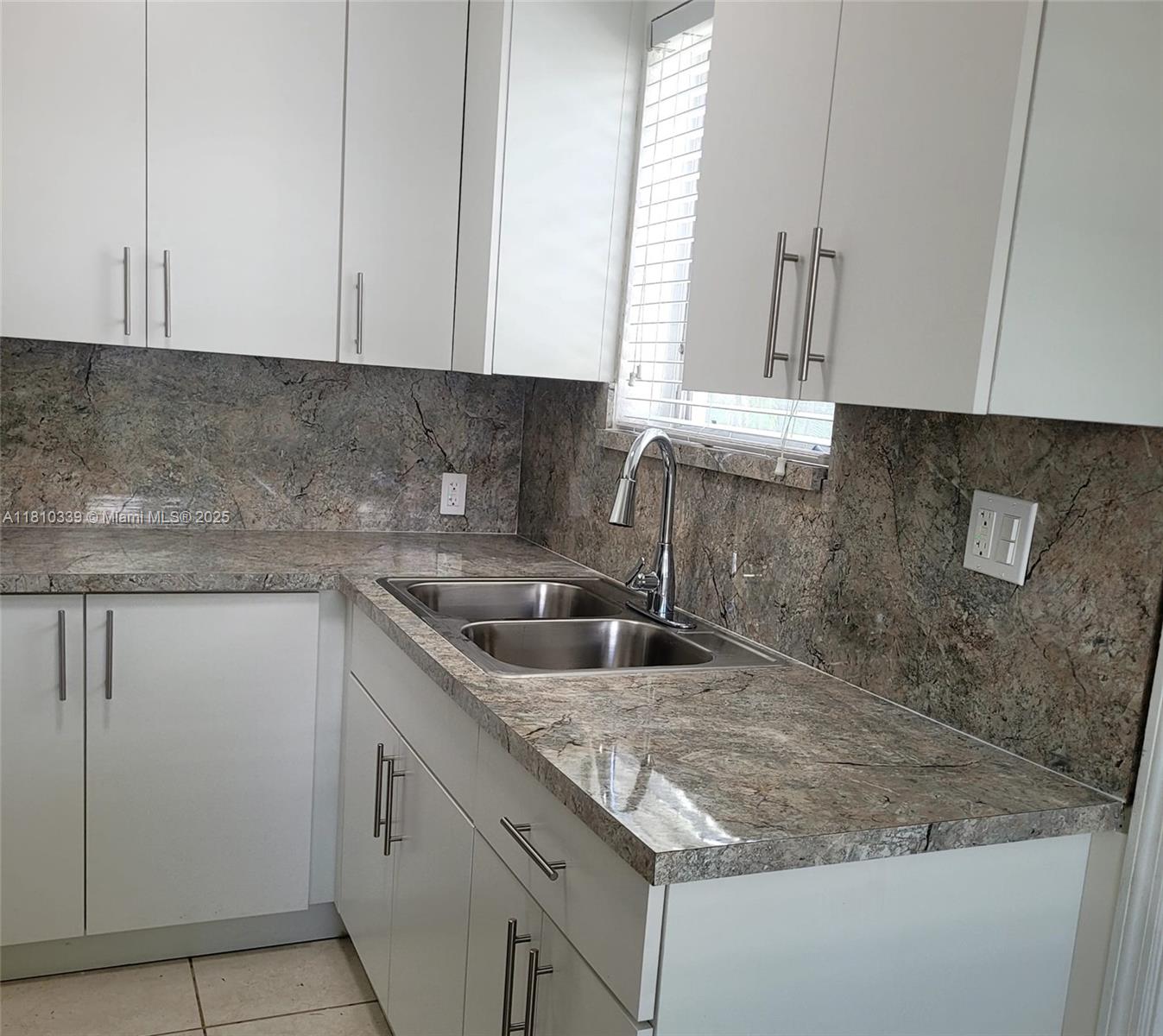 RANDALL PARK - Residential