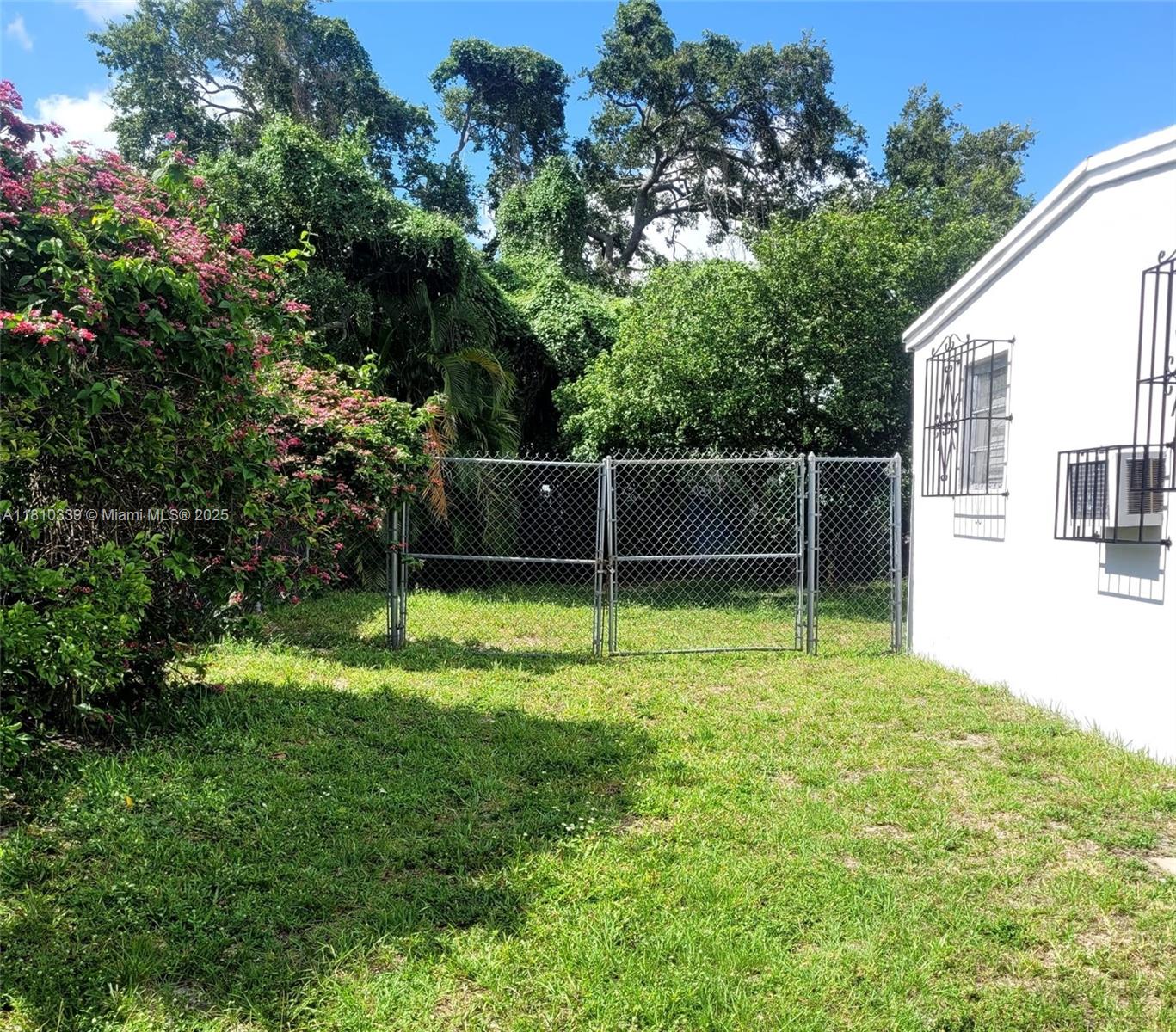 RANDALL PARK - Residential