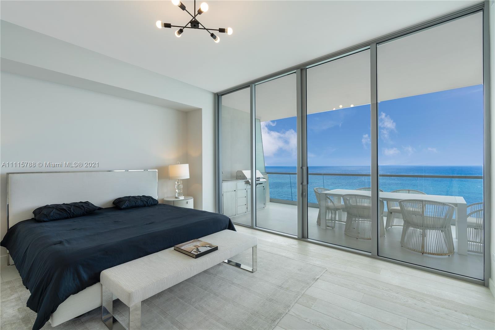 Turnberry Ocean Club - Residential