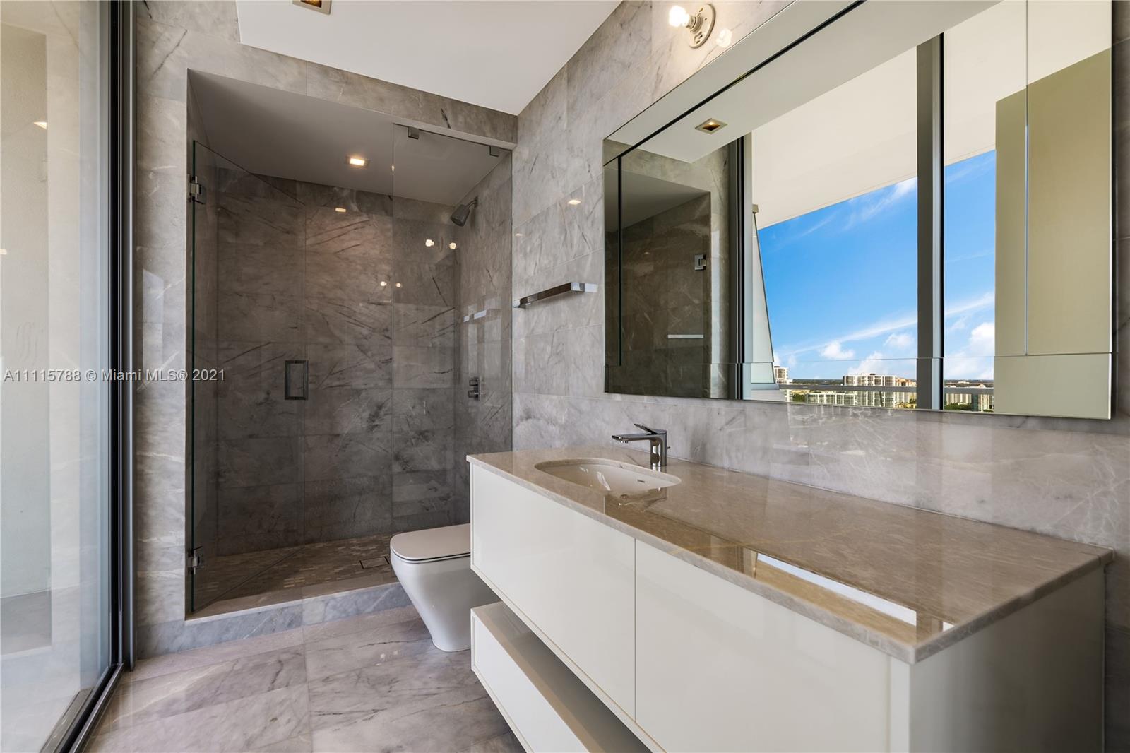 Turnberry Ocean Club - Residential