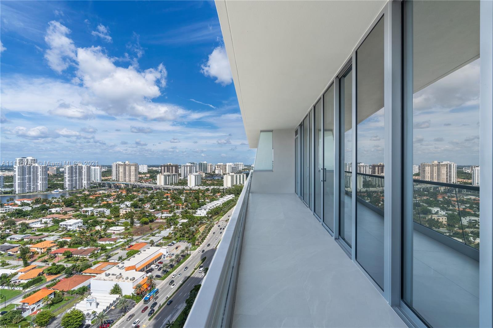 Turnberry Ocean Club - Residential