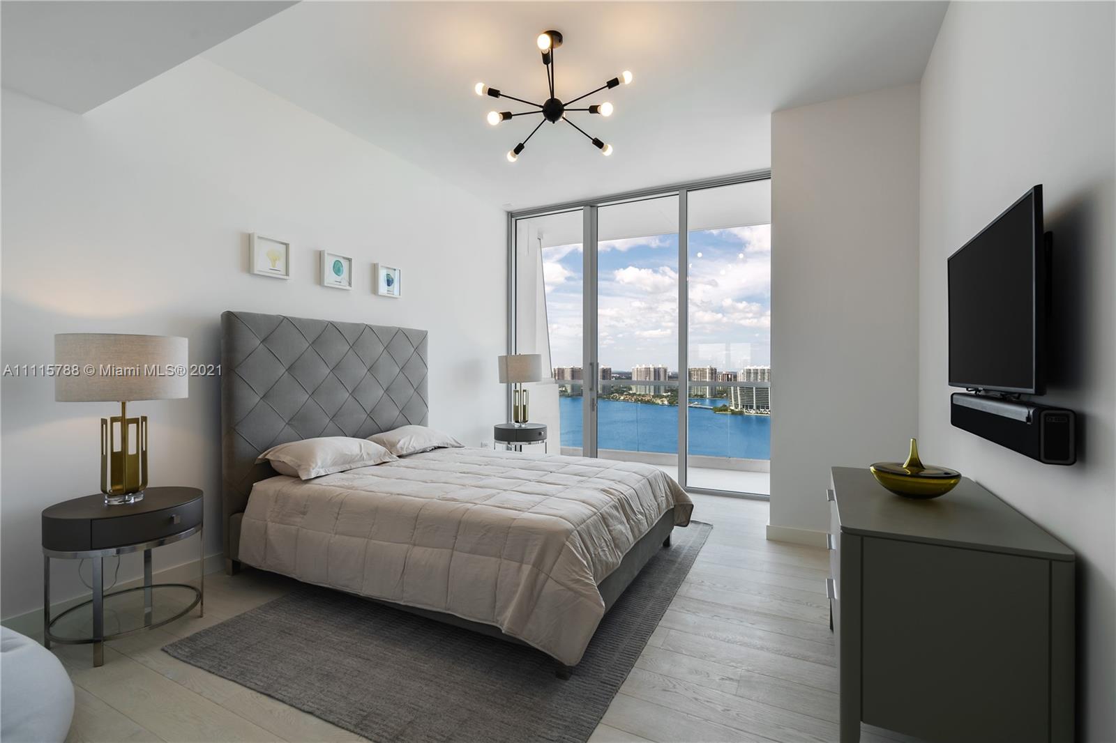 Turnberry Ocean Club - Residential