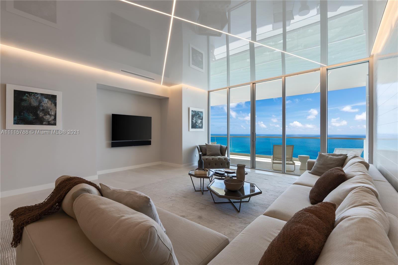 Turnberry Ocean Club - Residential