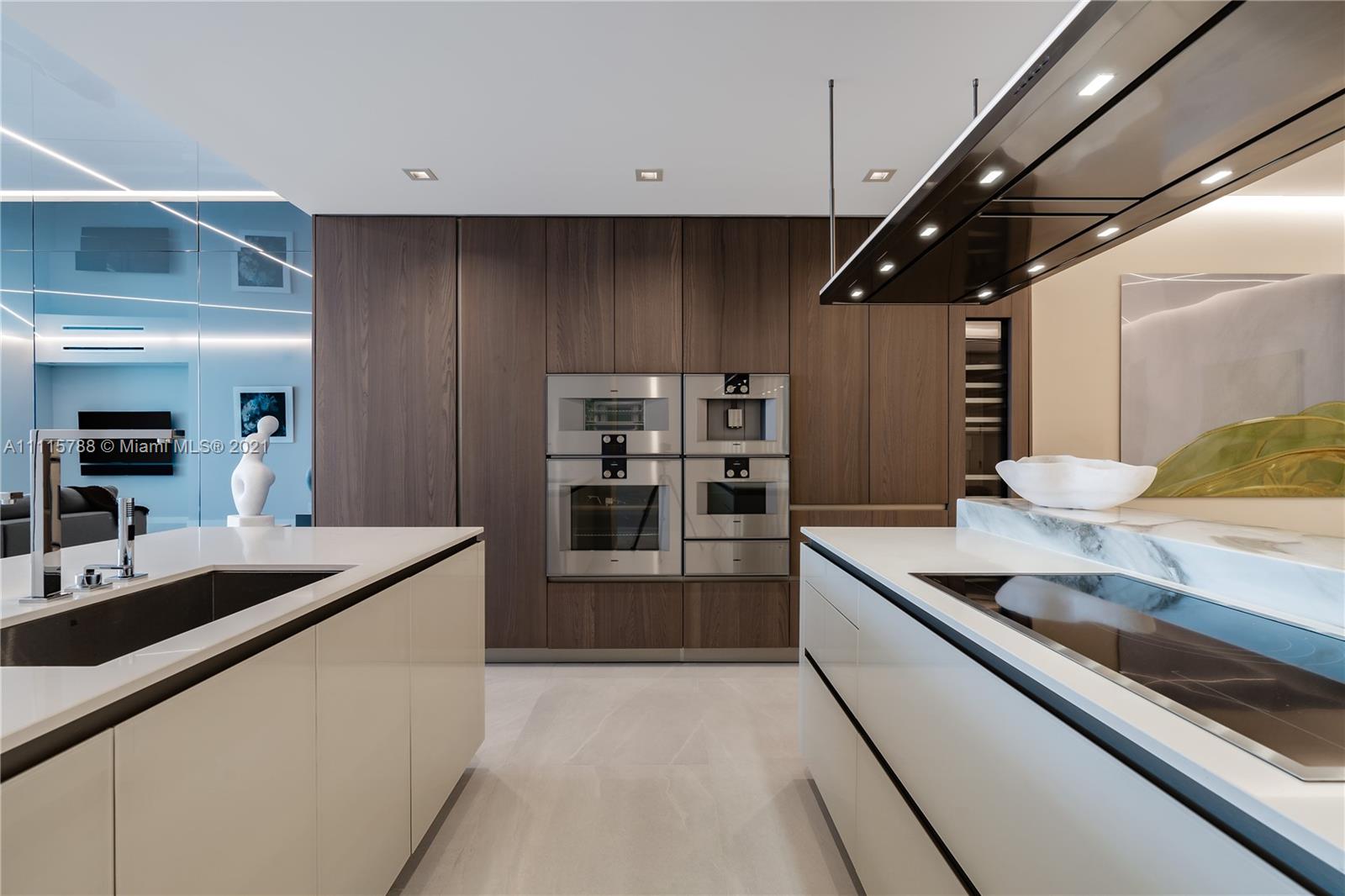 Turnberry Ocean Club - Residential