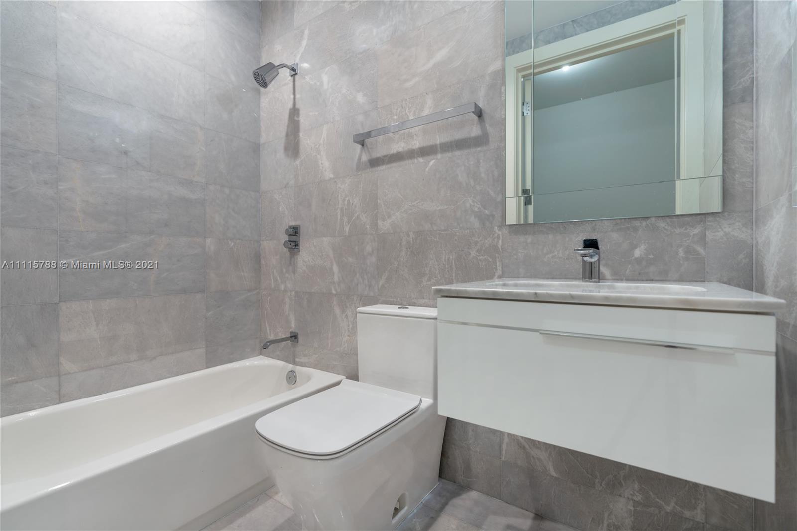 Turnberry Ocean Club - Residential