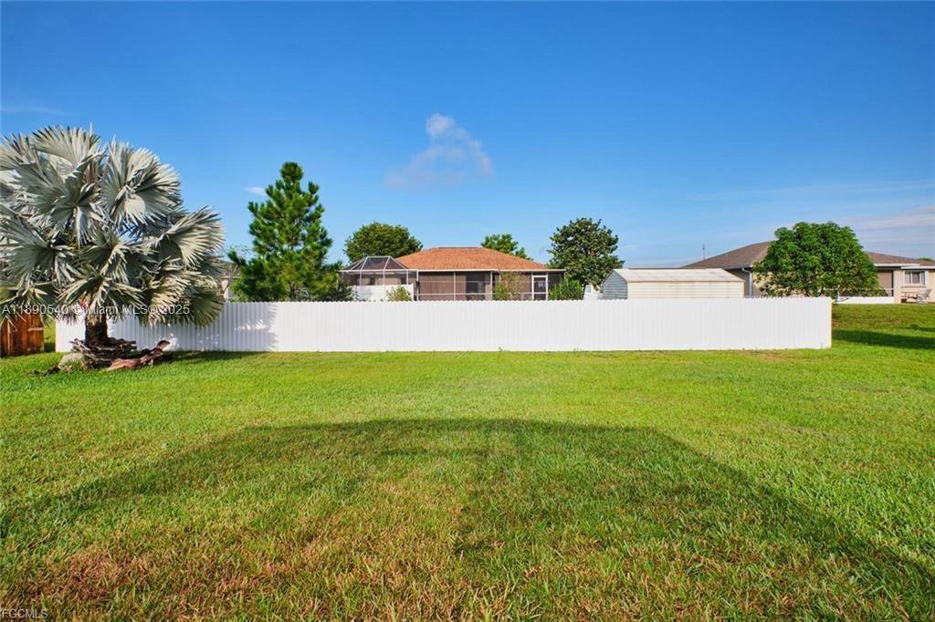 Mirror Lakes - Residential
