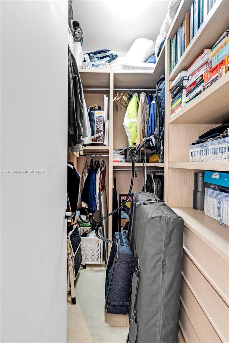 BELLINI CONDO - Residential Lease