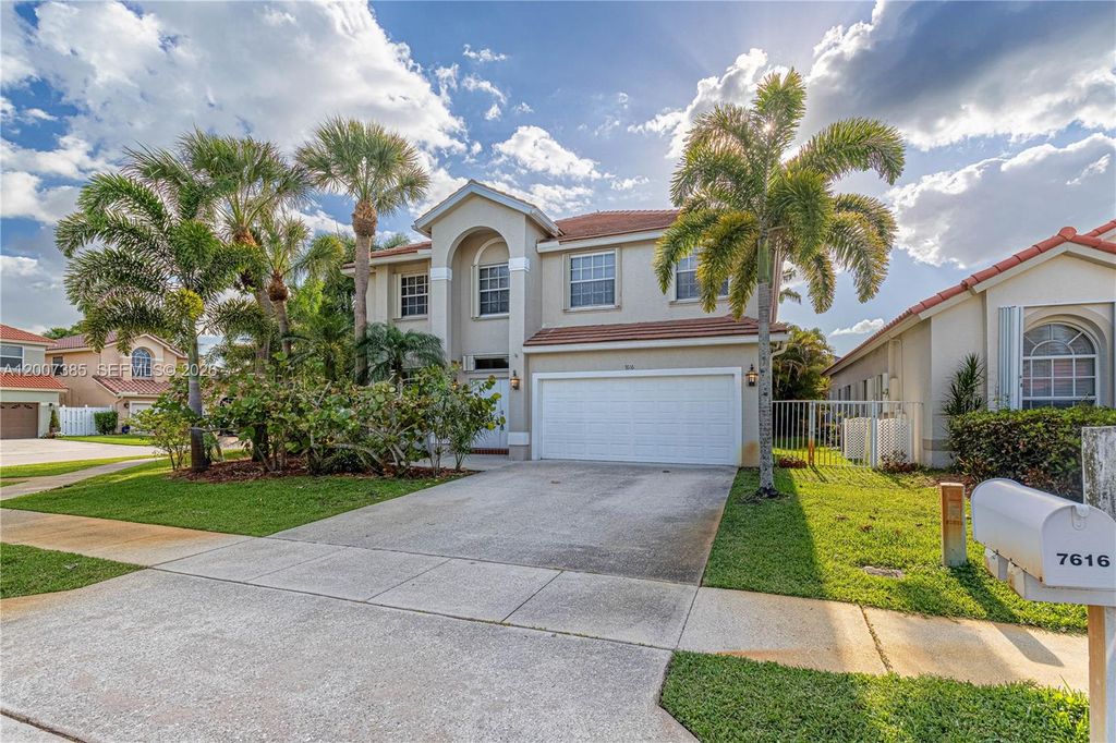 Photo of 7616 Trenton Dr, Lake Worth, FL 33467 (MLS # A12007385)