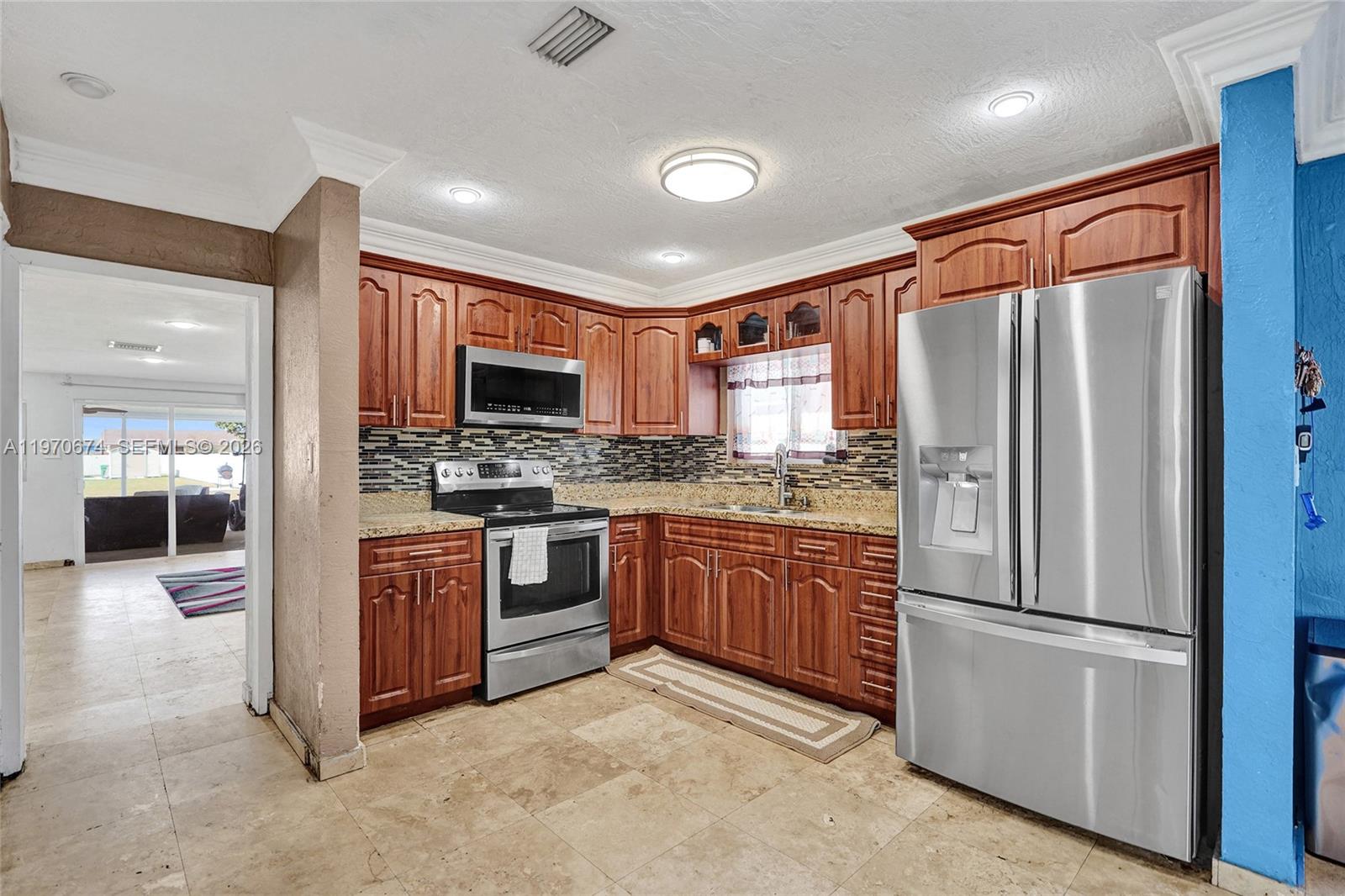 SUNNY ISLES INLAND - Residential